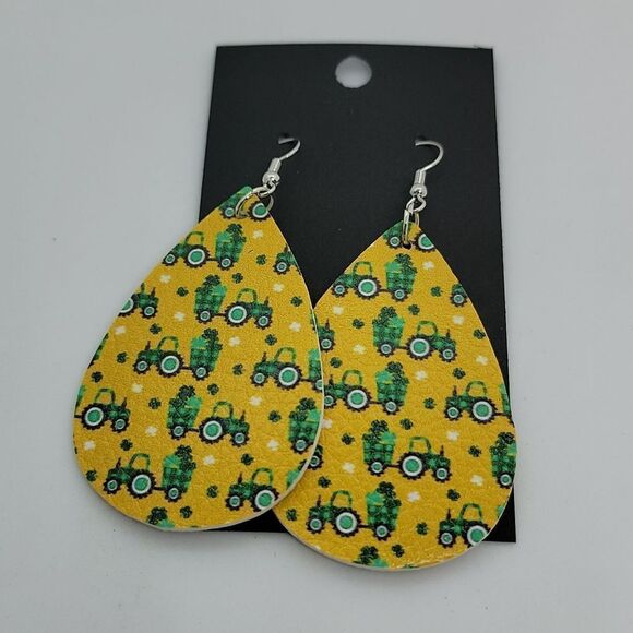 🎈5/$10🎈 EARRINGS.. St. Patrick's Day.. - Picture 1 of 1